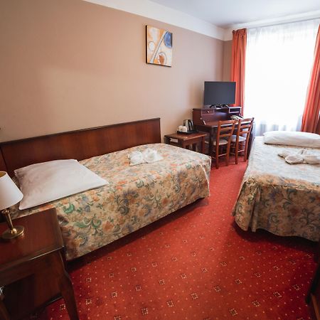 Hotel Dalimil Прага Екстериор снимка