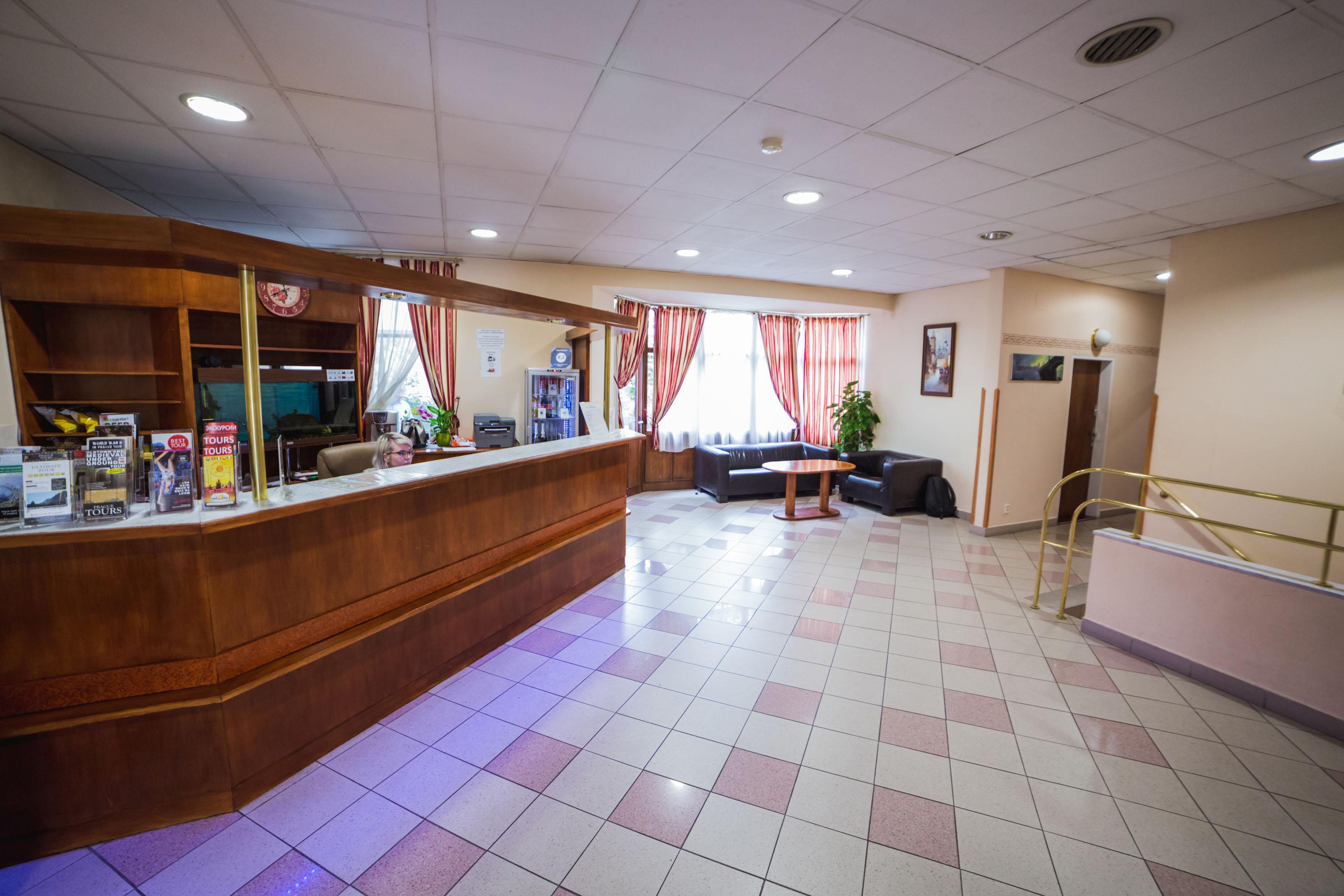 Hotel Dalimil Прага Екстериор снимка