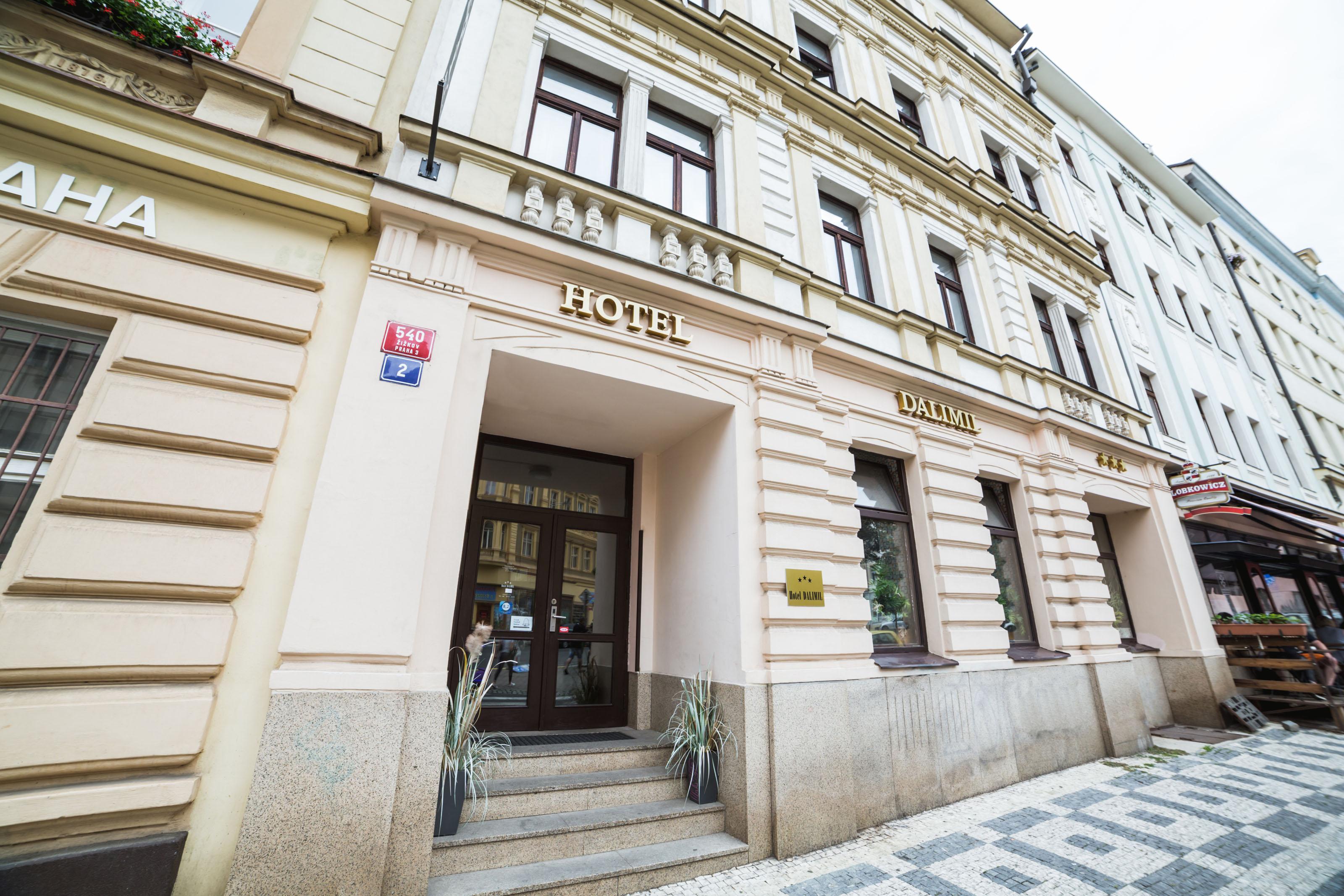 Hotel Dalimil Прага Екстериор снимка