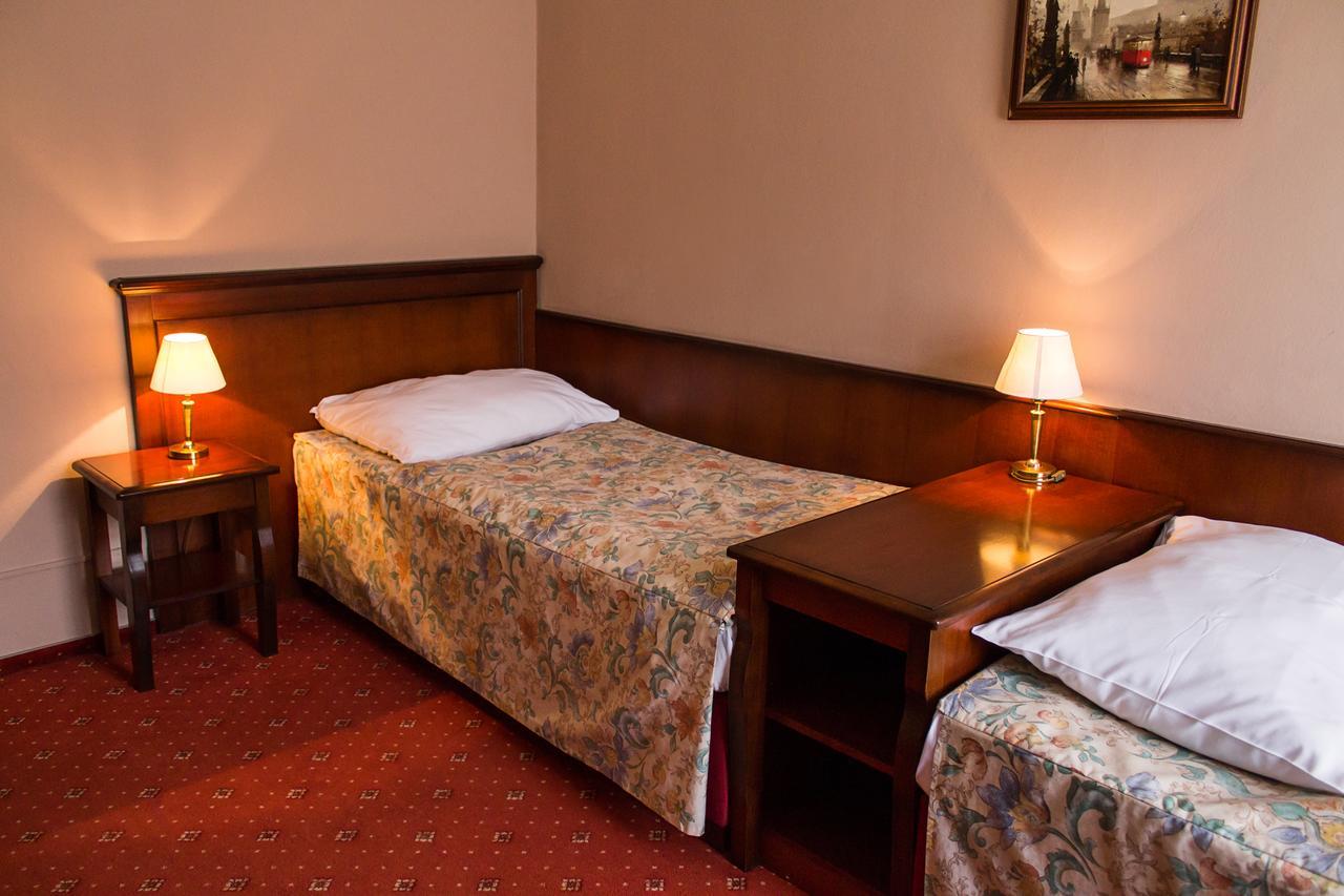 Hotel Dalimil Прага Екстериор снимка