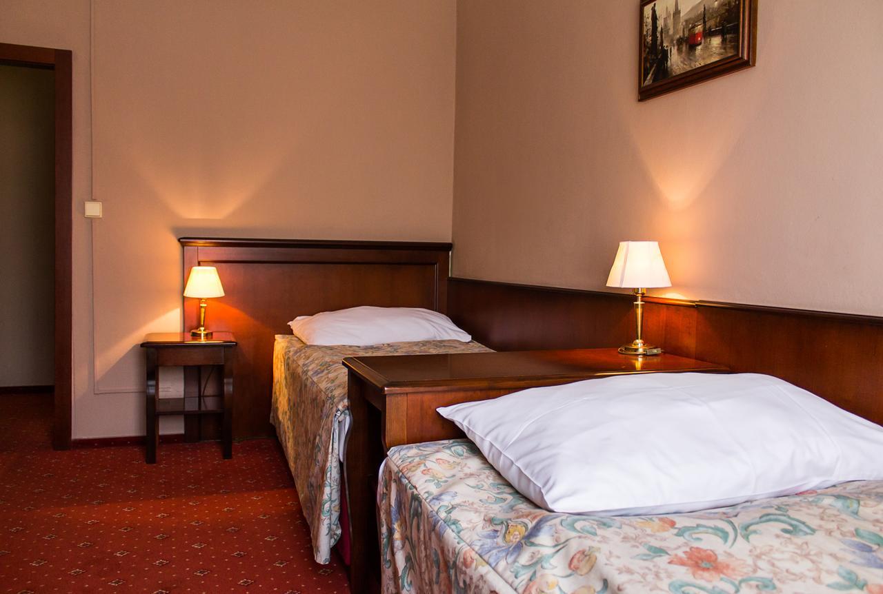 Hotel Dalimil Прага Екстериор снимка