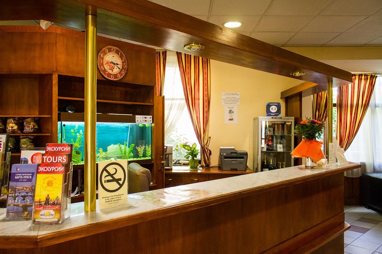 Hotel Dalimil Прага Екстериор снимка