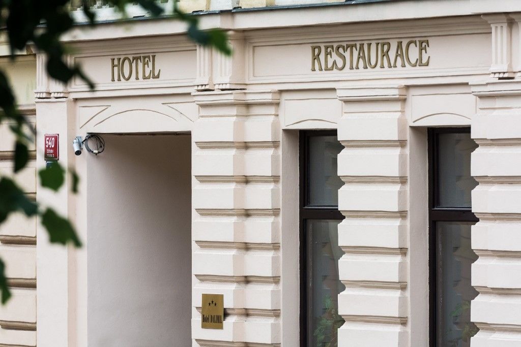 Hotel Dalimil Прага Екстериор снимка