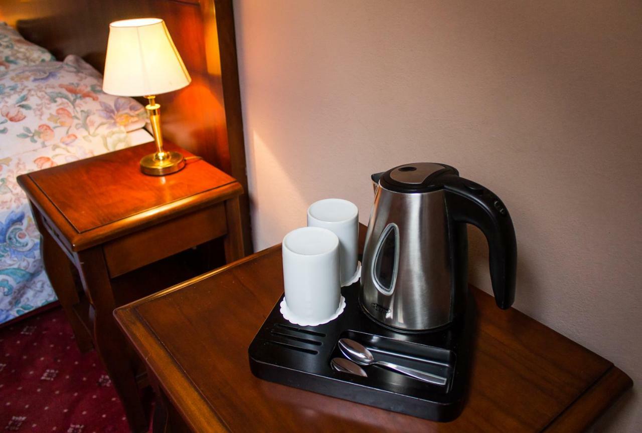 Hotel Dalimil Прага Екстериор снимка